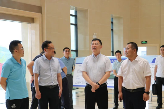 遵义市委常委、市政府副市长王龙一行莅临必威,（中国）官方网站遵义乳业调研指导